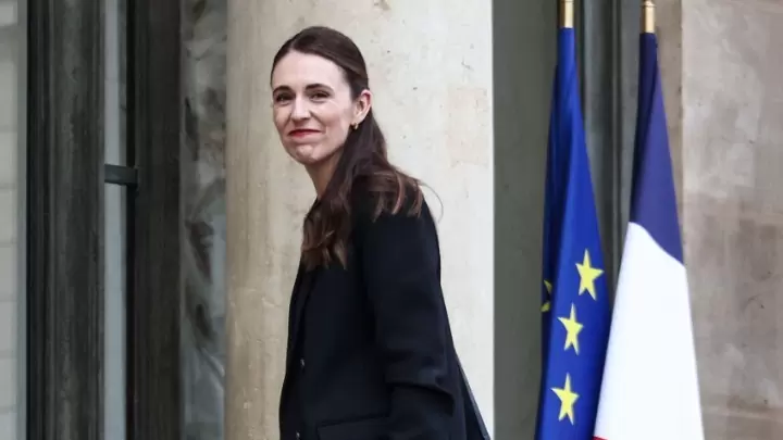 Τον Ιούνιο θα κυκλοφορήσει η βιογραφία της Τζασίντα Άρντερν