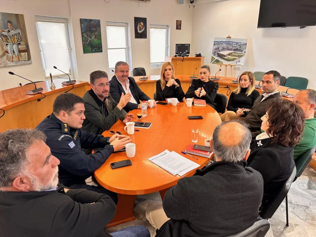 Συνάντηση για θέματα Πολιτικής Προστασίας στο Δήμο Μαλεβιζίου