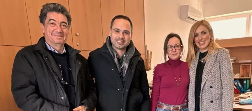 Νέο αθλητικό υλικό στα σχολεία του Μαλεβιζίου