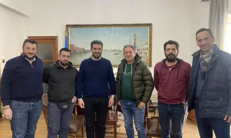 Συνάντηση του Μελισσοκομικού Συλλόγου με τον δήμαρχο Χανίων για τα προβλήματα του κλάδου