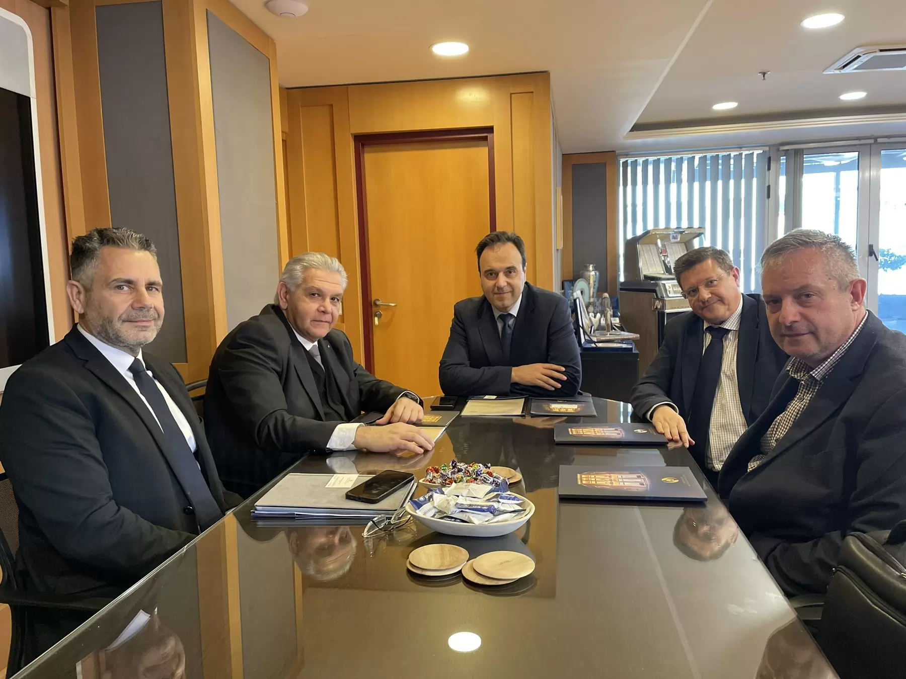 Ο Πρόεδρος του Επιμελητηρίου Ηρακλείου  σε εποικοδομητικές συναντήσεις στην Αθήνα