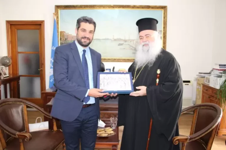 Συνάντηση του αρχιεπισκόπου Κύπρου με τον δήμαρχο Χανίων: «Οι σχέσεις Κρήτης και Κύπρου είναι πάντα αδελφικές»