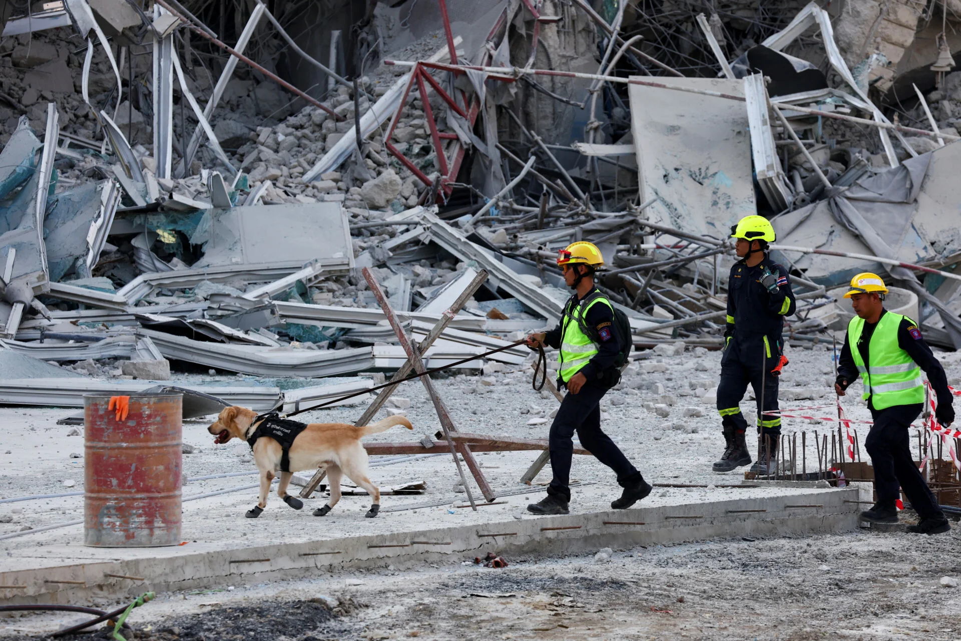 Τουλάχιστον 144 νεκροί από τον σεισμό στην Ν.Α. Ασία – Προβλέψεις για χιλιάδες νεκρούς