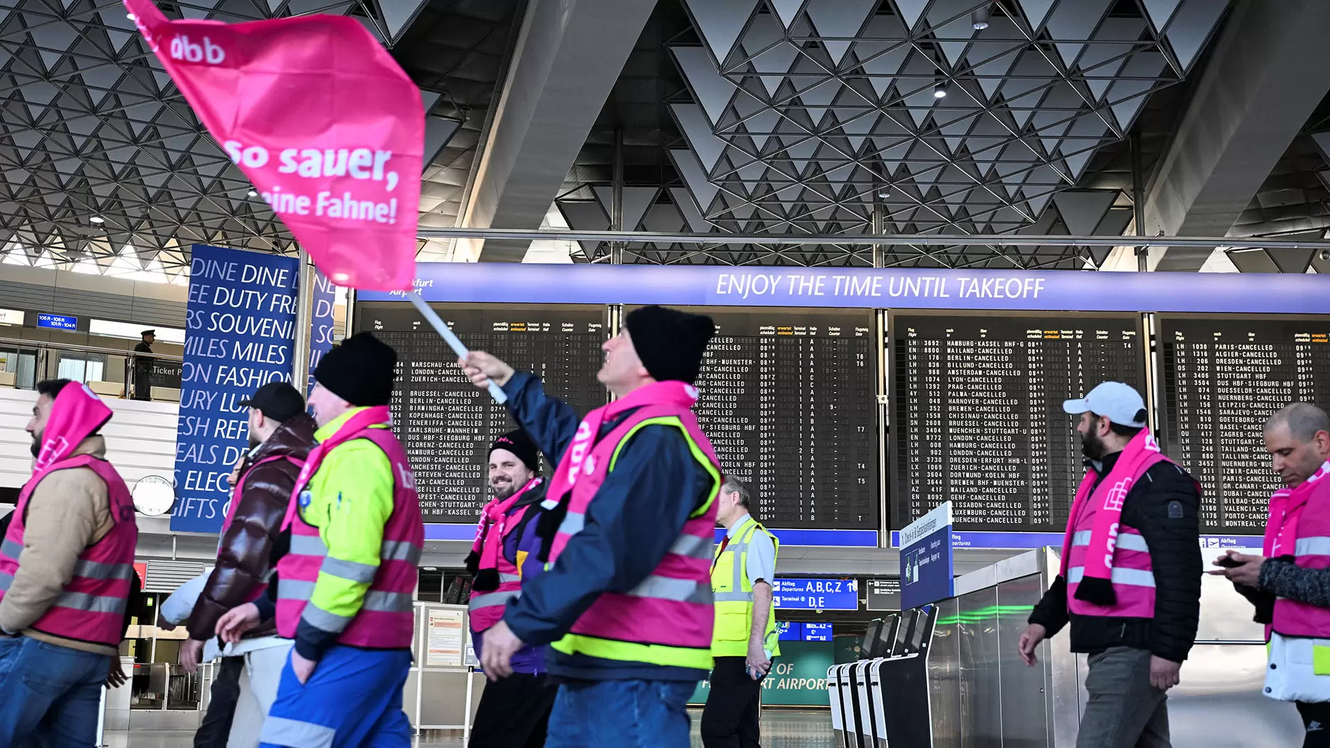 Γερμανία: Απεργιακές κινητοποιήσεις στα αεροδρόμια – Τουλάχιστον 3.400 πτήσεις ακυρώνονται