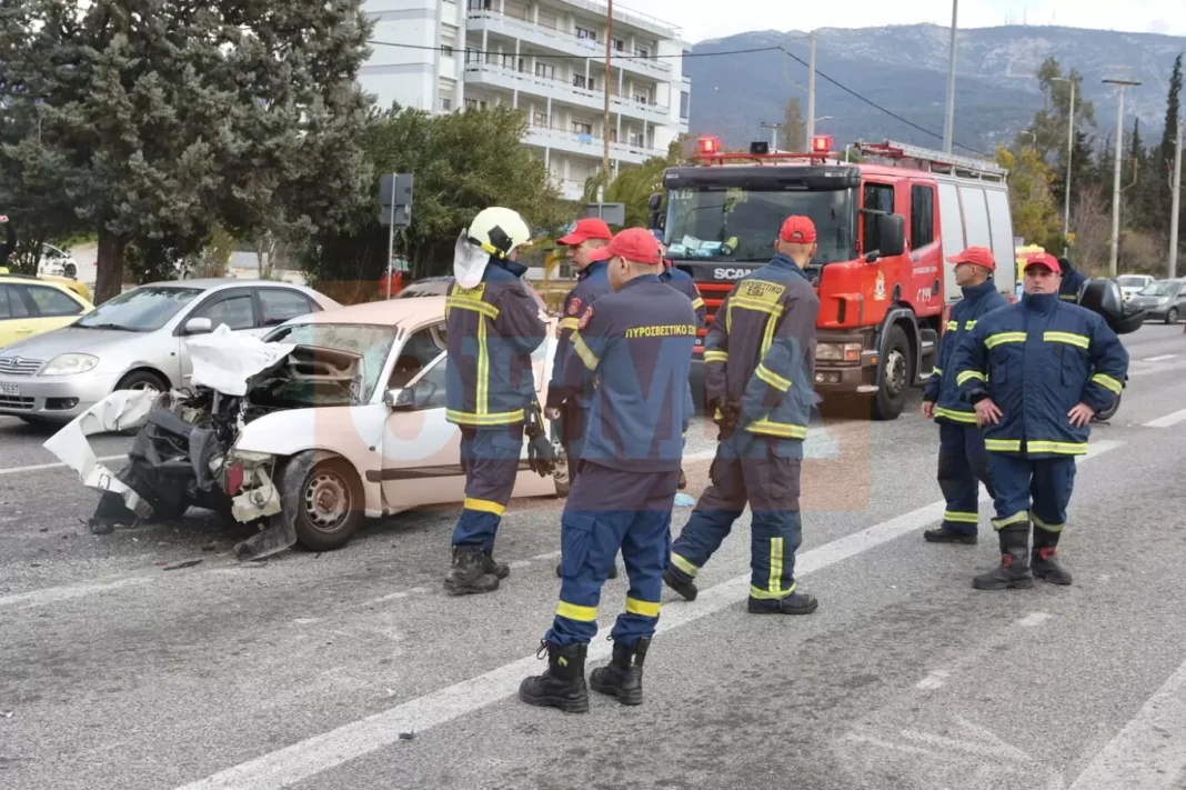Οικογενειακή τραγωδία στην Κατεχάκη: Νεκροί μητέρα, πατέρας και γιος στην καραμπόλα – Έξι συνολικά οι τραυματίες