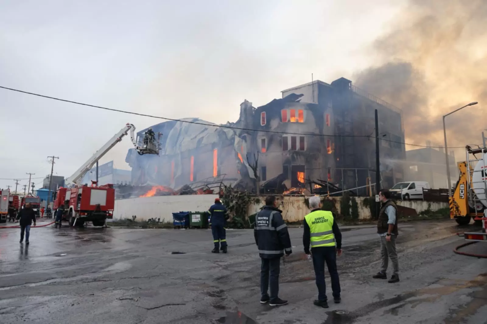 ΕΤΒΑ: Από την πρώτη στιγμή ήμασταν δίπλα στους πυροσβέστες ως οφείλαμε –Τα συστήματα ασφάλειας δούλεψαν στο 100%