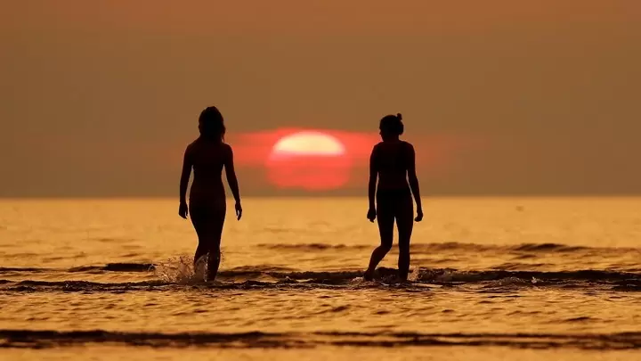 Πώς έχουν μεταβληθεί οι θαλάσσιοι καύσωνες και οι ατμοσφαιρικοί κυκλώνες τα τελευταία 40 χρόνια