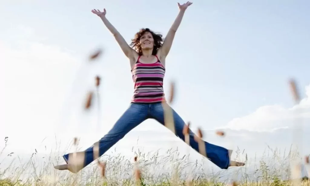 Ποια ώρα της ημέρας είμαστε πιο ευτυχισμένοι; Η απάντηση θα σας εκπλήξει