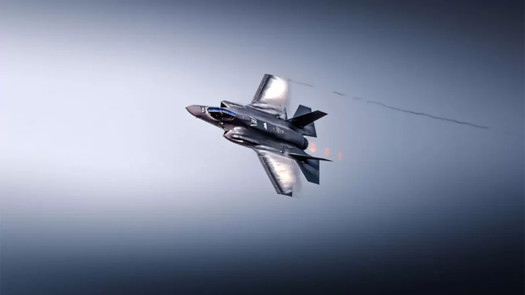Νέο 12ετές πρόγραμμα: Εξοπλιστικά… made in Greece και δορυφορική αναβάθμιση των στρατιωτικών επικοινωνιών