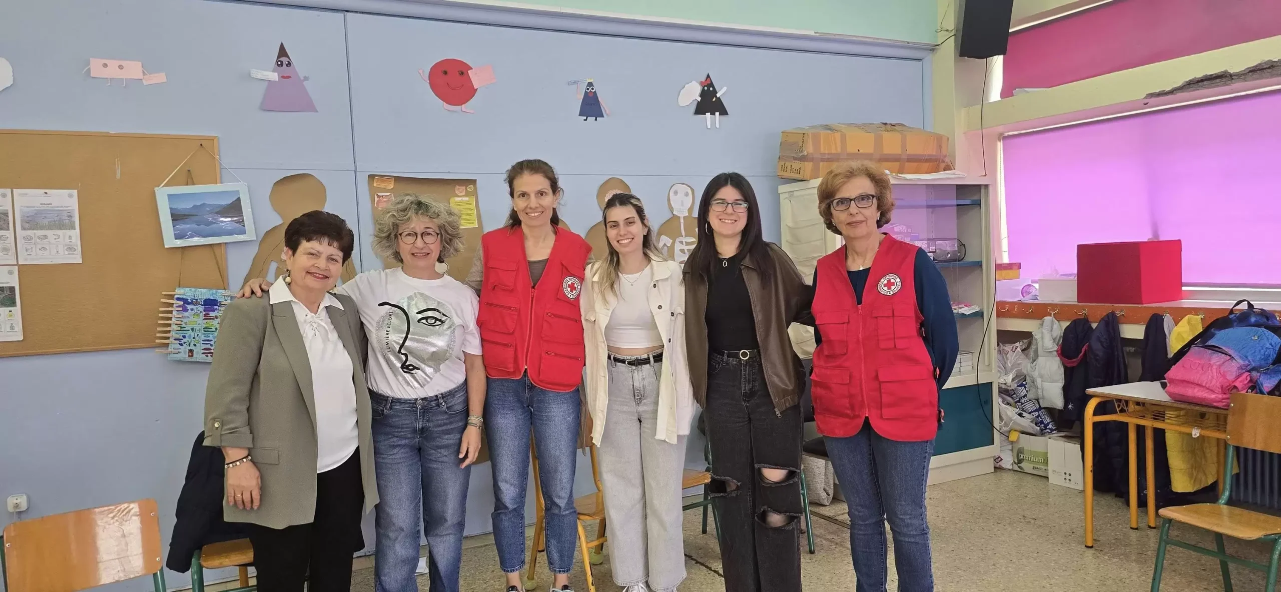 Δράση εθελοντισμού στο 8ο Δημοτικό Πειραματικό Δημοτικό Σχολείο από το Δήμο Ηρακλείου και τον Ερυθρό Σταυρό