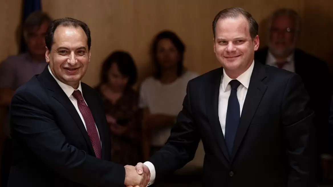 Στη Βουλή διαβιβάζεται η δικογραφία για τα Τέμπη για τυχόν ευθύνες των Κ. Καραμανλή και Χρ. Σπίρτζη