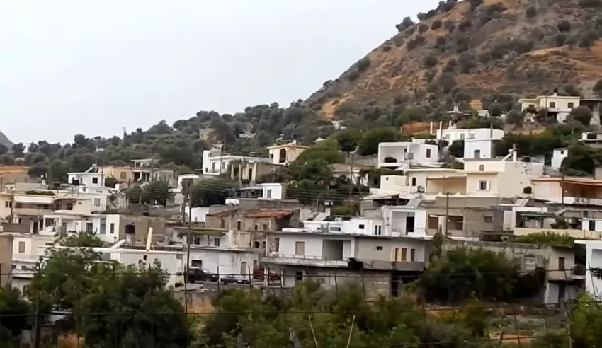Αυτοψία του Ευθύμιου Λέκκα στο Μαγαρικάρι Φαιστού: «Nα καταβληθούν χρήματα για να μην εγκαταλειφθεί το χωριό»
