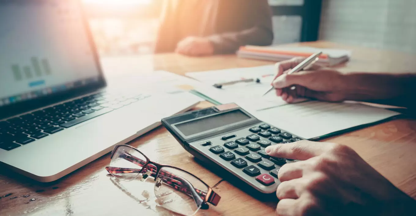 ΑΑΔΕ: Ανακάλυψε φοροδιαφυγή €3,1 δισ. το 2024 – Οι «φτωχοί» κροίσοι, η «φάμπρικα» εικονικών τιμολογίων και οι χρυσές μπίζνες με τις ΙΚΕ