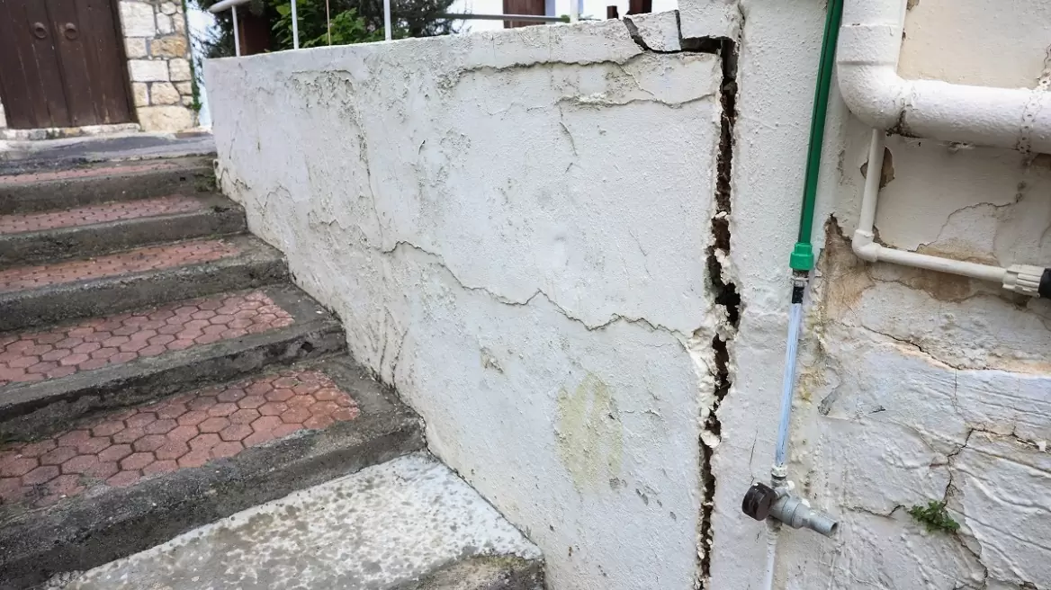 Στις Βούτες για αυτοψία και καταγραφή, κλιμάκιο από την Ελληνική Αρχή Γεωλογικών και Μεταλλευτικών Ερευνών