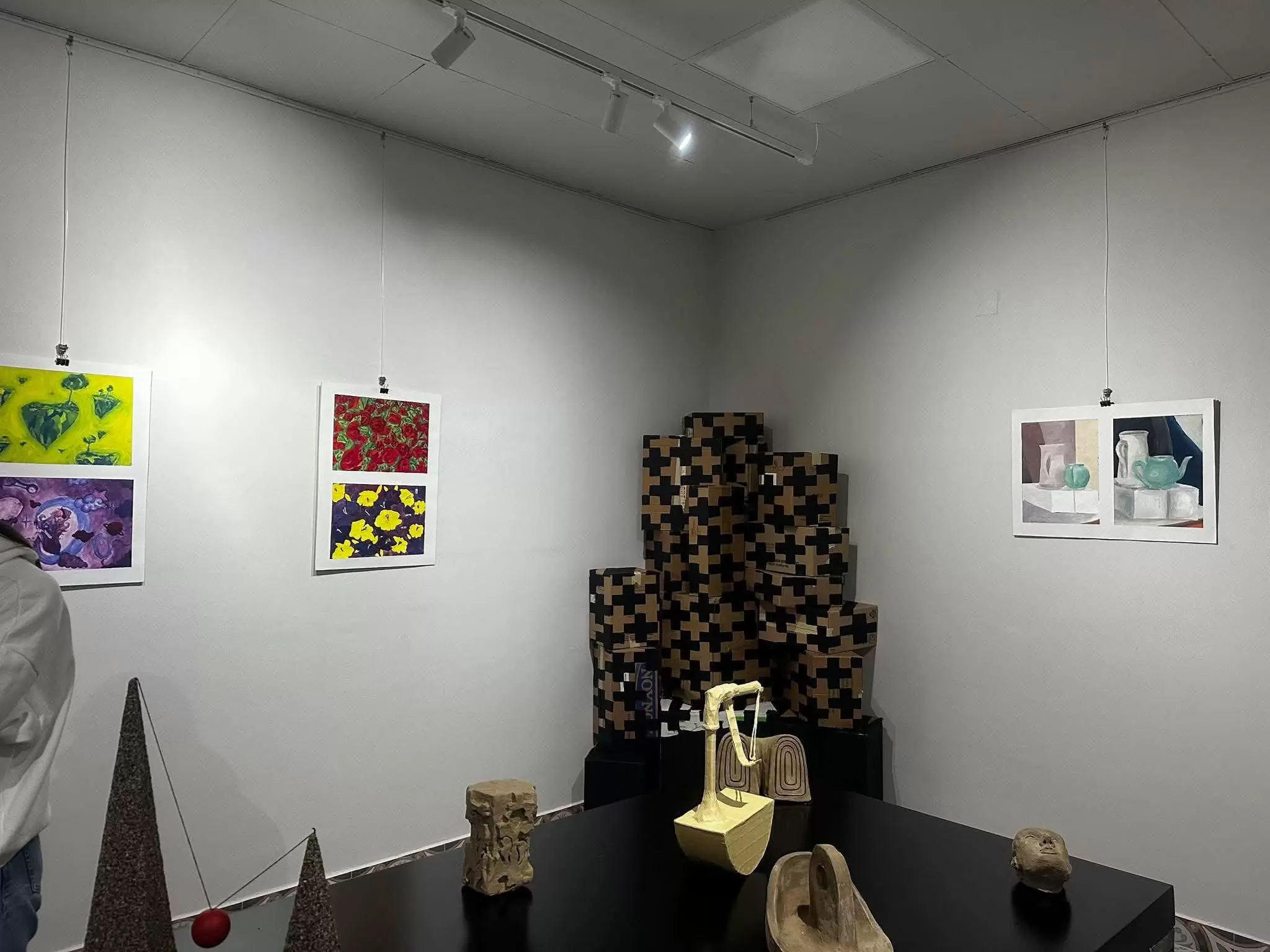 Με επιτυχία τα εγκαίνια της έκθεσης Εικαστικών Εργαστηρίων του Καλλιτεχνικού Σχολείου