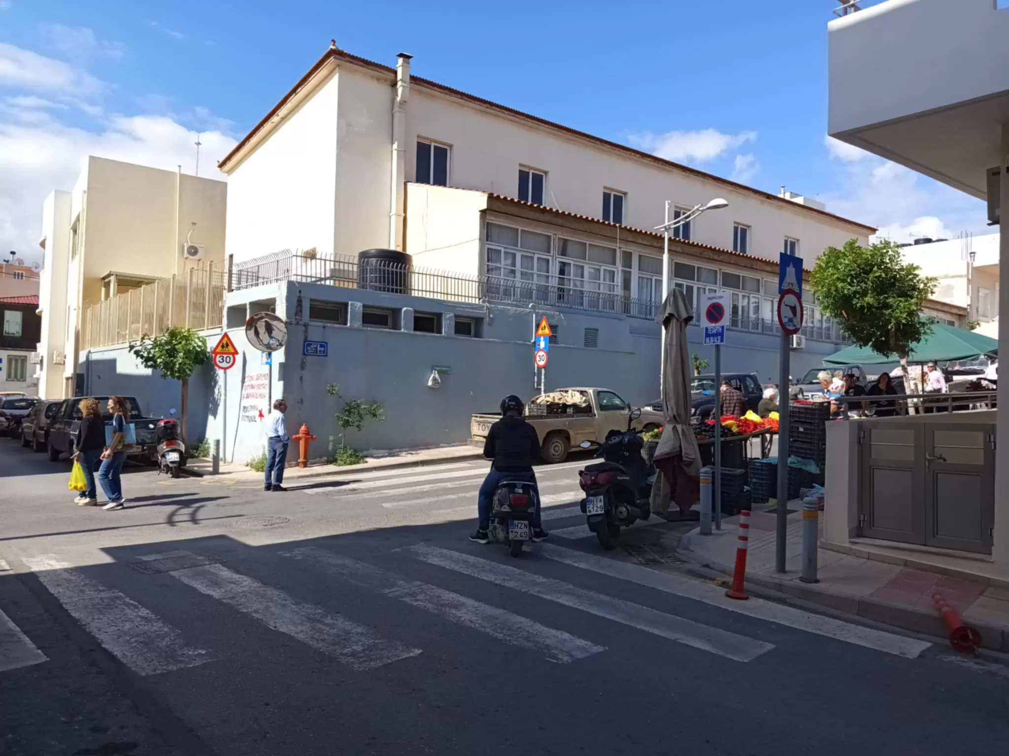 Μετ’ εμποδίων σήμερα η εκδρομή των μαθητών λόγω της λαϊκής – Επιβεβαιώνονται τα προβλήματα στον Μασταμπά