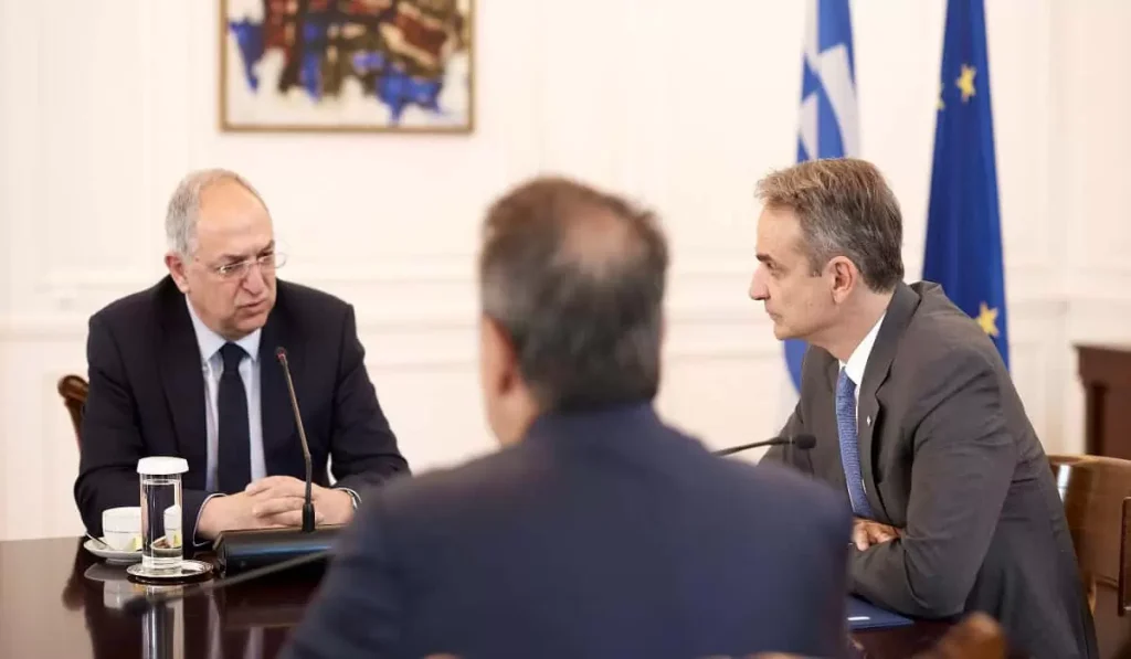 Συνάντηση του Κ. Μητσοτάκη με τον Ευρωπαίο Επίτροπο, Κ. Καδή: «Η Ελλάδα στην πρώτη γραμμή για την προστασία των θαλασσών»