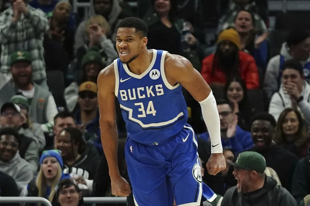 NBA: Με Αντετοκούνμπο η κορυφαία πεντάδα