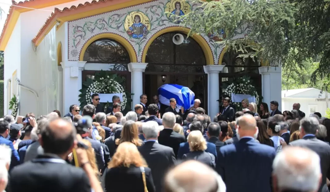 Τελέστηκε η κηδεία του Πέτρου Μολυβιάτη
