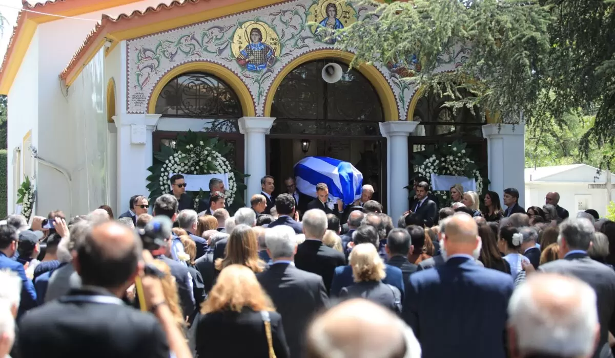 Τελέστηκε η κηδεία του Πέτρου Μολυβιάτη