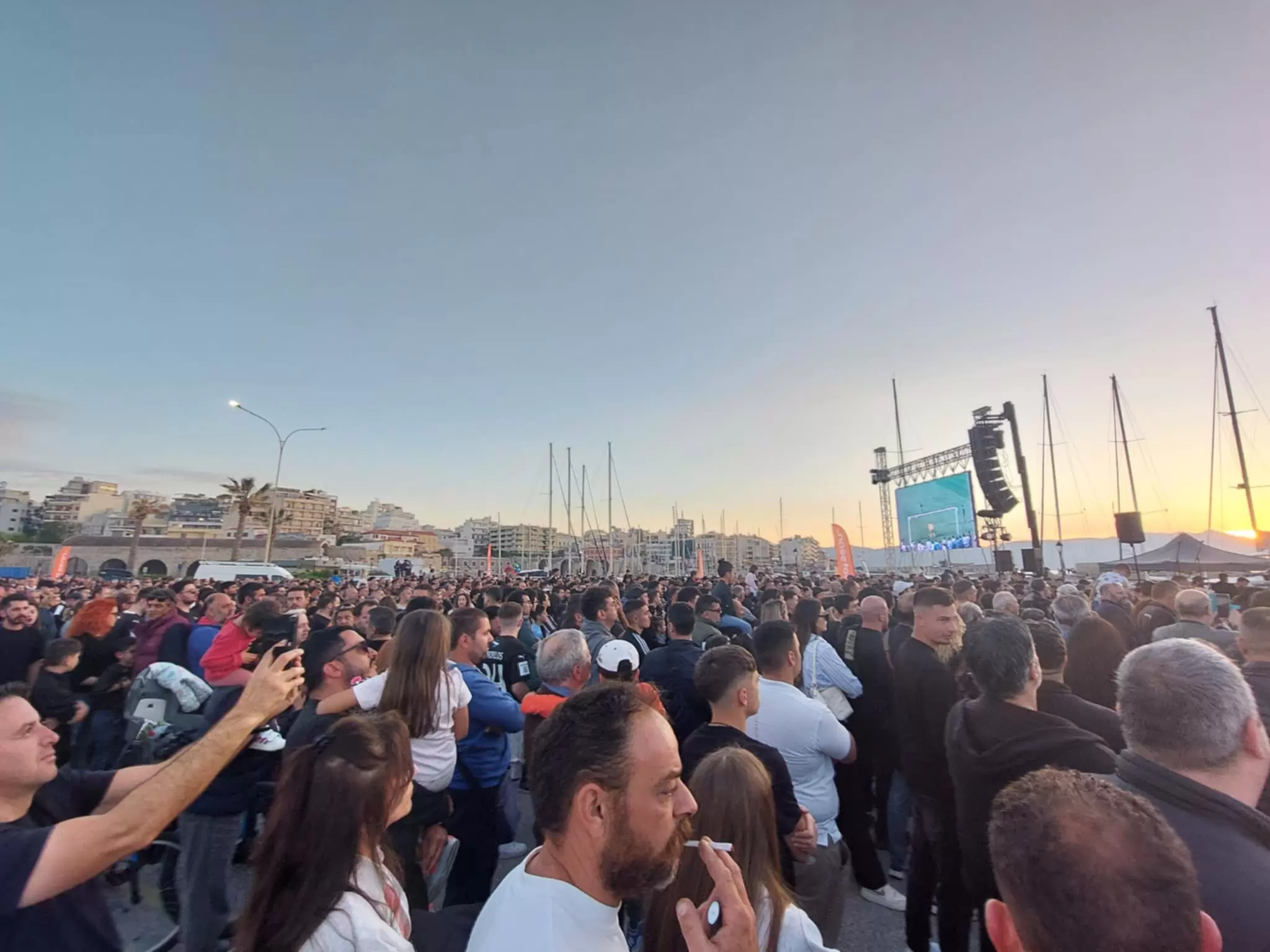 «Τρέλα» για τον ΟΦΗ στο λιμάνι! (Photos, Videos)