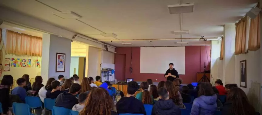 Δράση από το Κέντρο Κοινότητας του Δήμου Μαλεβιζίου στο Γυμνάσιο Γαζίου για τον σχολικό εκφοβισμό