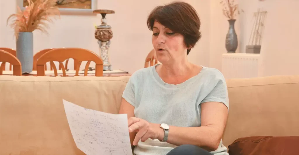 Η μητέρα του μηχανοδηγού στα Τέμπη στο «ΘΕΜΑ»: «Γύρισα τον κόσμο ανάποδα για να μη μείνει καμία σκιά για το παιδί μου»