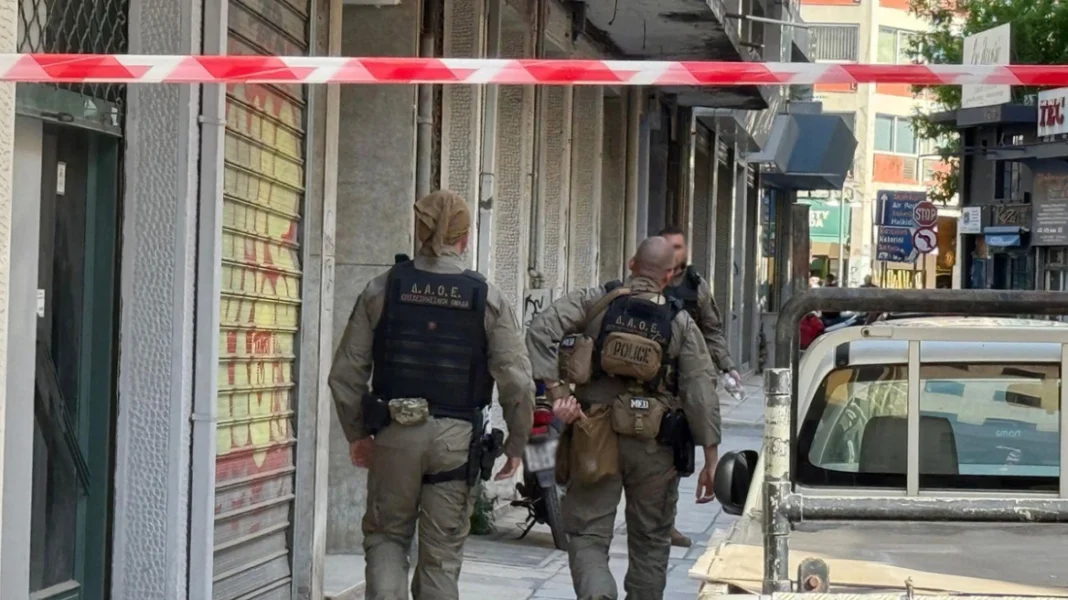 Ένα κιλό εκρηκτικά και πυροκροτητές στο διαμέρισμα που έμενε η 39χρονη που σκοτώθηκε στην έκρηξη στη Θεσσαλονίκη
