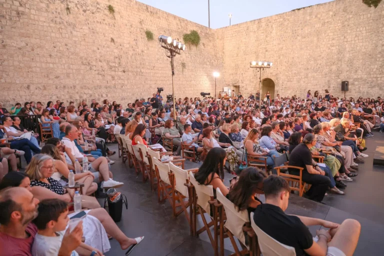 Με επιτυχία η πρεμιέρα του 6ου Μαθητικού Καλλιτεχνικού Φεστιβάλ