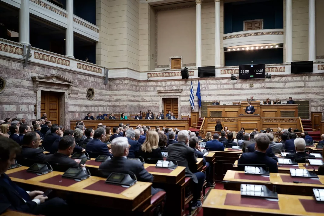 Οι ομιλίες των δύο πρώην πρωθυπουργών και η μυστική ψηφοφορία «πονοκεφαλιάζουν» το Μαξίμου