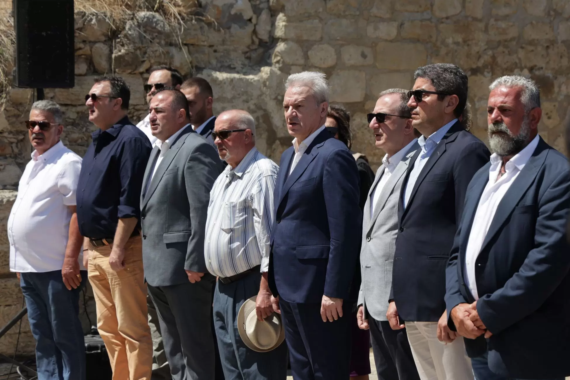 Ο Αλ. Καλοκαιρινός στην εκδήλωση τιμής και μνήμης για τους φυλακισμένους στη Στοά Μακάσι