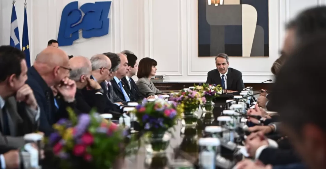 Παράνομες επιδοτήσεις: Το παρασκήνιο των παραιτήσεων Βορίδη και των τριών υφυπουργών