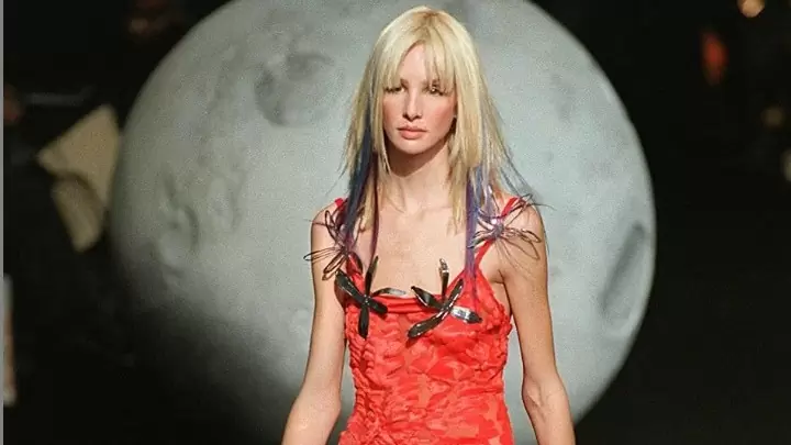 Πωλούνται σε δημοπρασία 80 δημιουργίες του Καρλ Λάγκερφελντ για τον Chloé