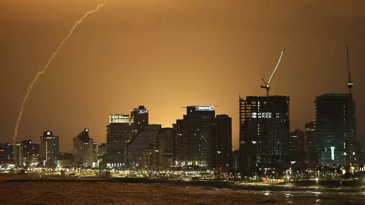 Νέα ομοβροντία βαλλιστικών πυραύλων από το Ιράν