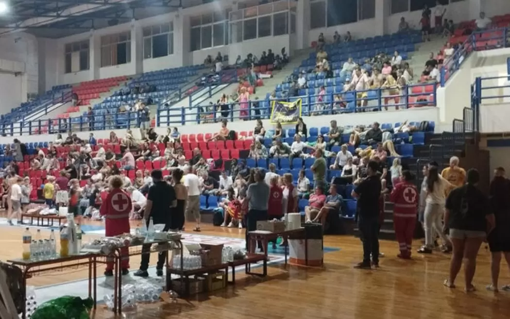 Ο Δήμος Αγίου Νικολάου στέκεται δίπλα στην Ιεράπετρα που δοκιμάζεται από τη μεγάλη πυρκαγιά