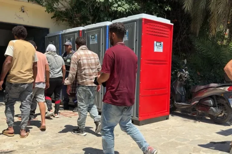 Στην Καβάλα μεταφέρονται οι 350 μετανάστες που φιλοξενούνται σε Χανιά και Ηράκλειο