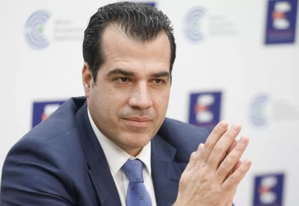 Θ. Πλεύρης: «Ολοκληρώνεται η αποσυμφόρηση της Κρήτης» – Ποια λύση επικρατεί για δομή στο νησί