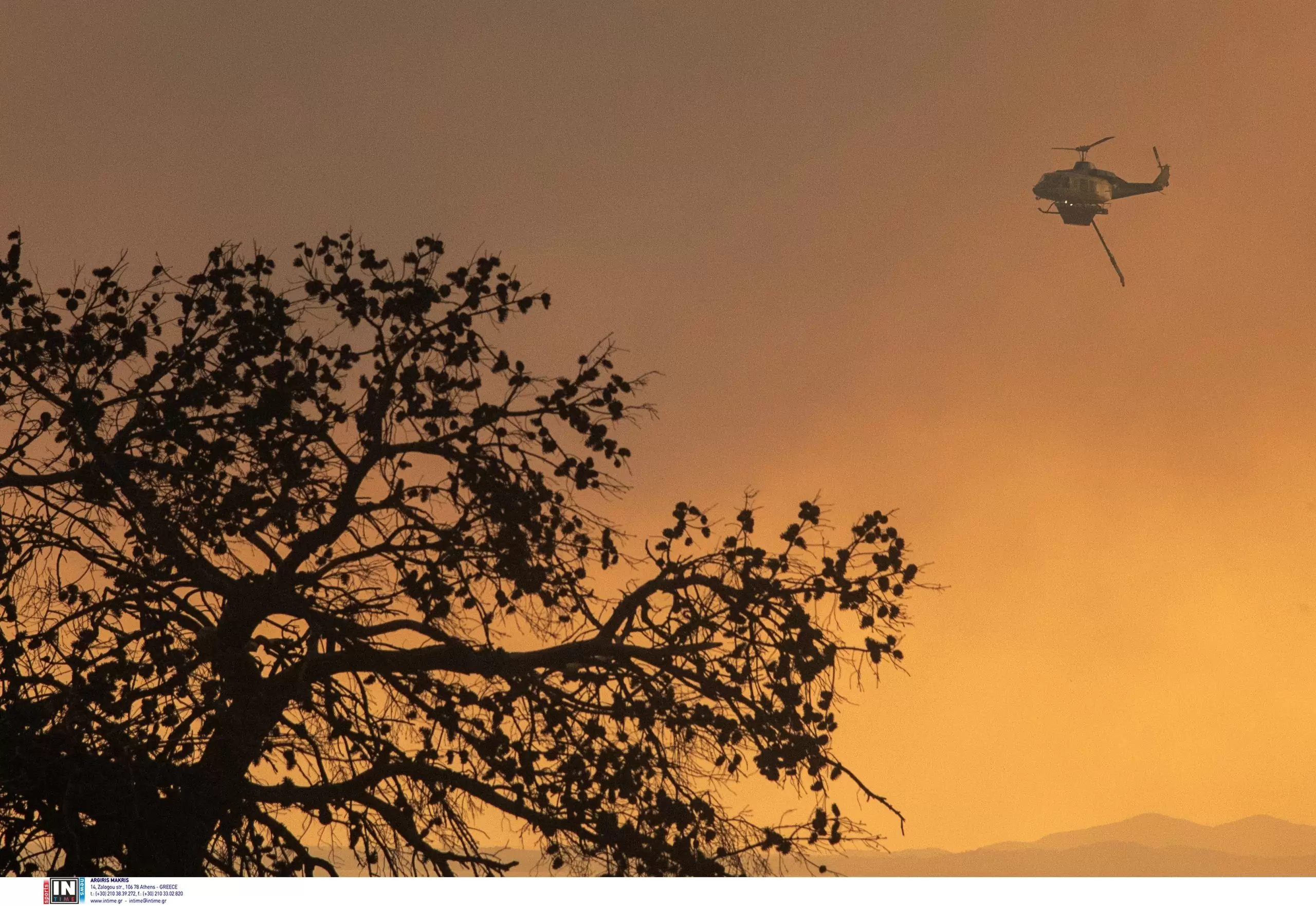 Ολονύχτια μάχη με τις φλόγες σε Πάτρα και Χίο – Σε ύφεση τα πύρινα μέτωπα σε Ζάκυνθο και Πρέβεζα