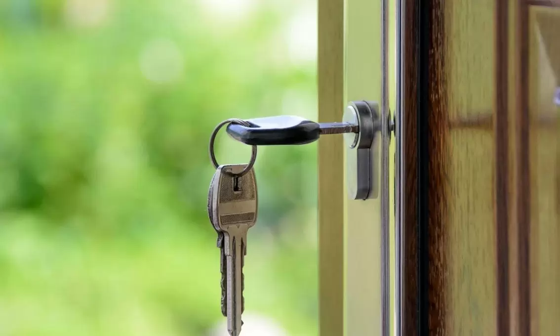 Προσοχή στους διαρρήκτες: Αυτό είναι το νέο…παλιό κόλπο για να σας τσεκάρουν