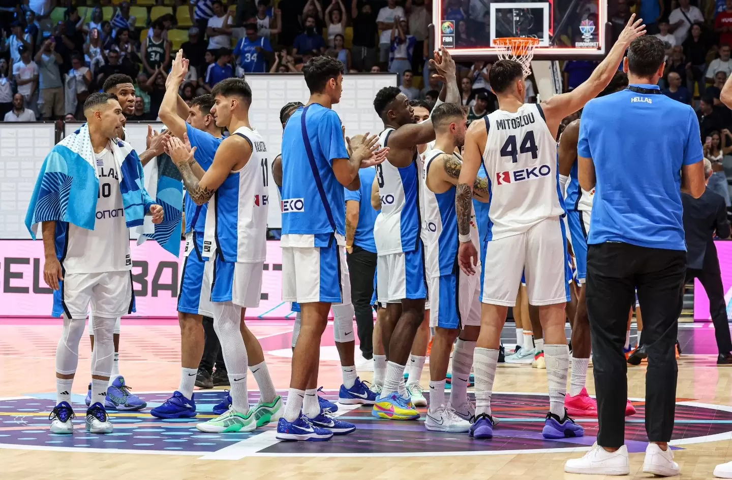 Ιστορική πρώτη αναμέτρηση και κοινός εθνικός ύμνος ανάμεσα στην Ελλάδα και την Κύπρο