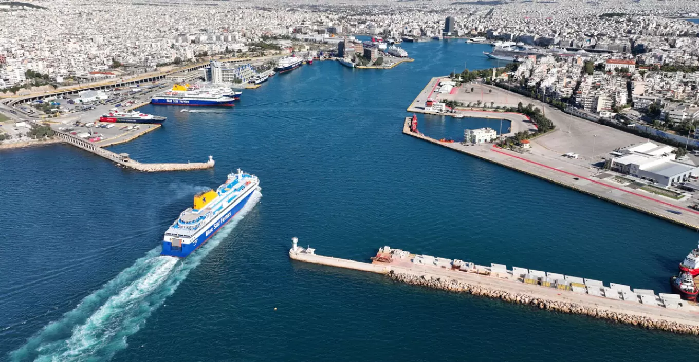 Σορός γυναίκας ανασύρθηκε από το Λιμενικό στο λιμάνι του Πειραιά – Φορούσε μαγιό