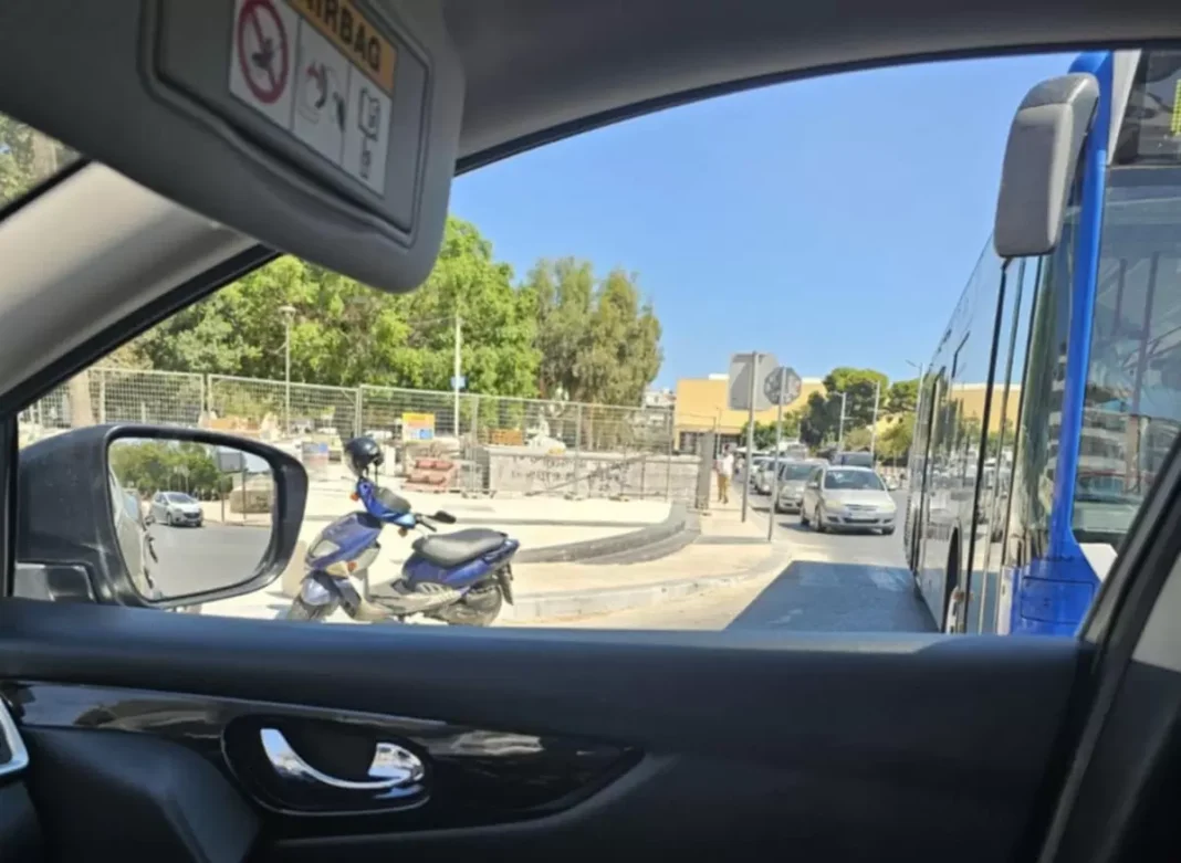 Επικίνδυνες οδηγικές συνήθειες στο κέντρο του Ηρακλείου…