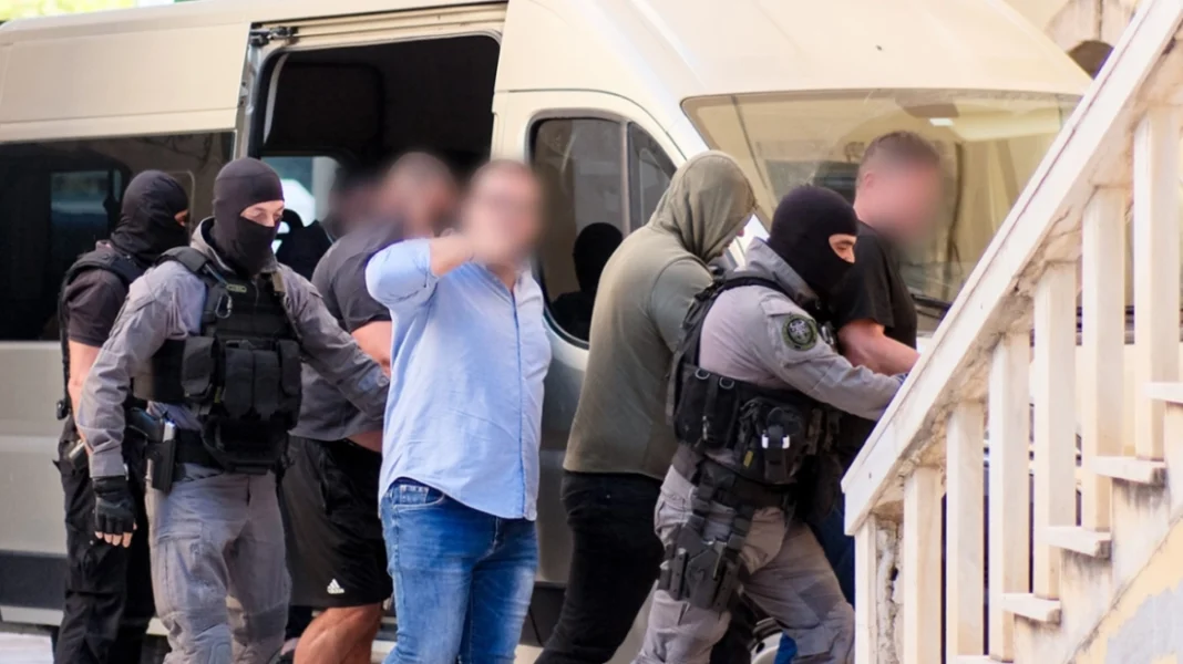 Χανιά: Ελεύθερα τα δύο αδέρφια για τα ναρκωτικά-Στον ανακριτή ξανά για τη Μονή Τζαγκαρόλων