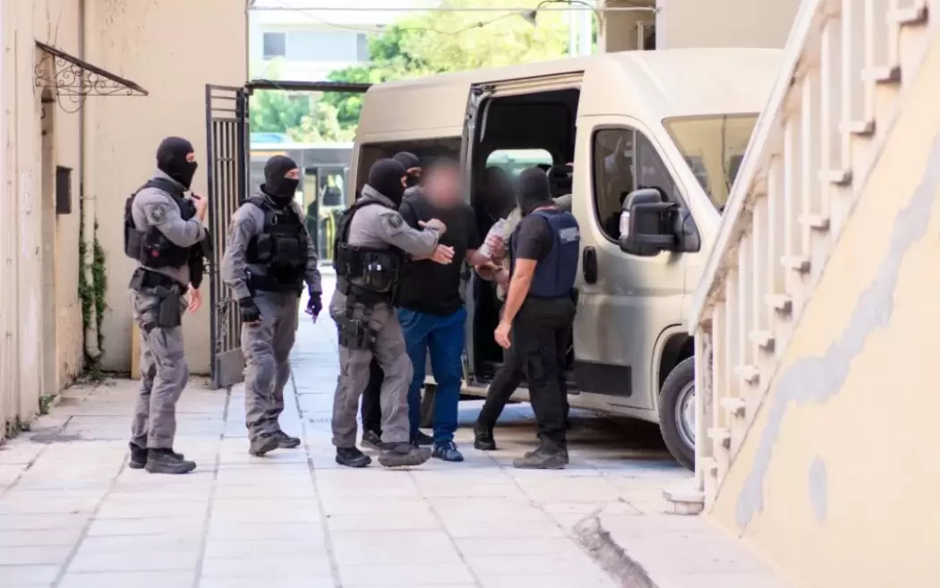 Μαφία Κρήτης: Ολοκληρώθηκαν οι πρώτες απολογίες – Έξι «μέσα», εννέα ελεύθεροι – Ένα άτομο έλαβε αναβολή