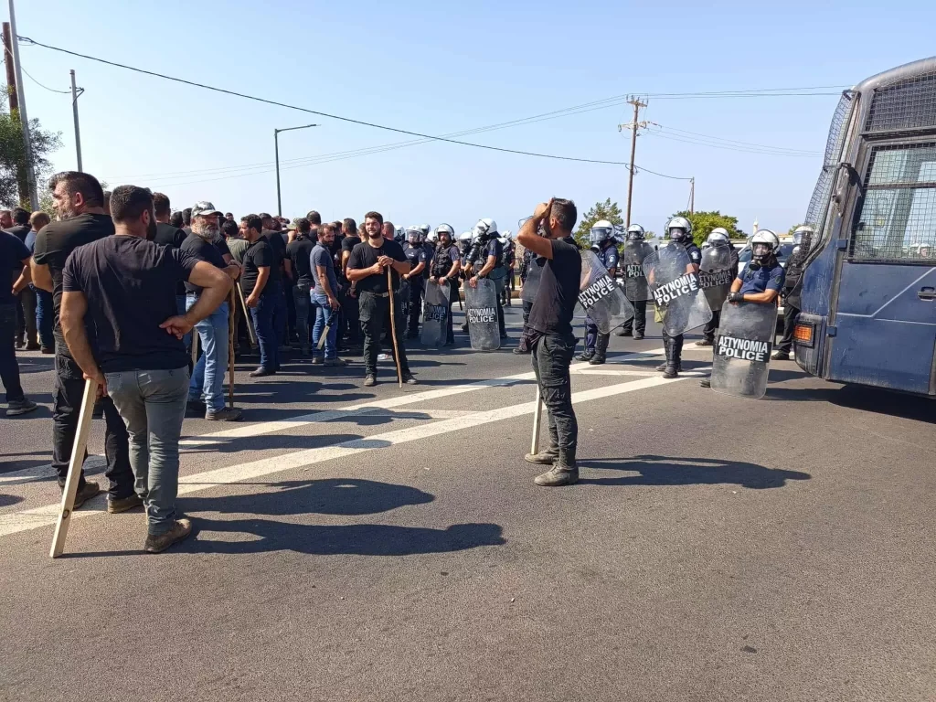 Βγαίνουν στους δρόμους οι κτηνοτρόφοι…