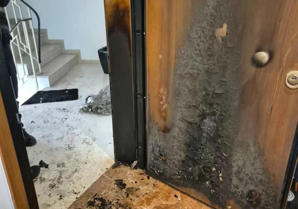 Επίθεση στο πολιτικό γραφείο του υφυπουργού Εξωτερικών, Χάρη Θεοχάρη