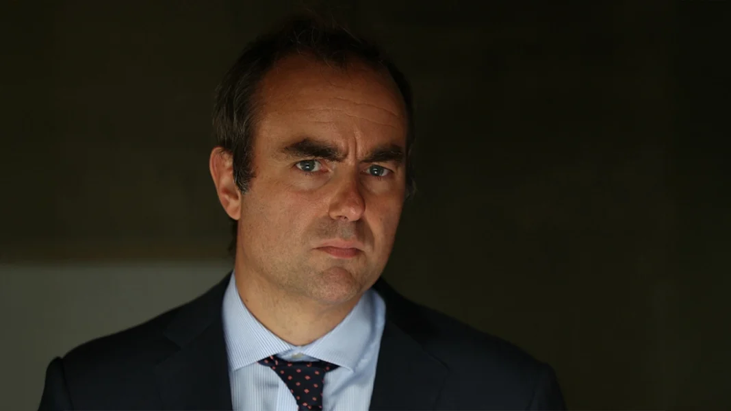 Παραιτήθηκε ο Σεμπαστιάν Λεκορνί από πρωθυπουργός, πέφτει η κυβέρνηση στη Γαλλία