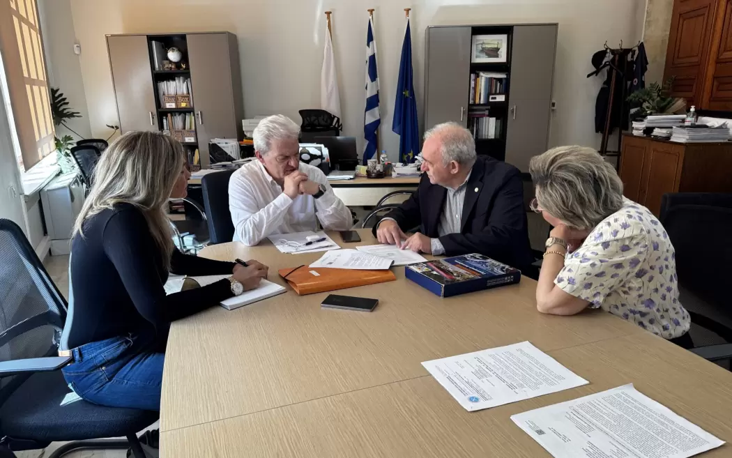 Ηράκλειο: Συνάντηση στο δημαρχείο με επίκεντρο τις αποζημιώσεις των κατοίκων των Βουτών από τις ρηγματώσεις