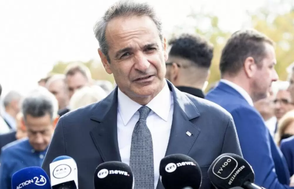 Κυρ. Μητσοτάκης: «Να μεταλαμπαδεύσουμε στη δική μας γενιά το μήνυμα ενότητας του 1940»