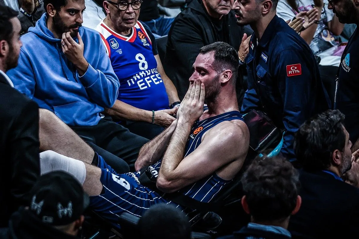 Ρήξη χιαστού για τον Γιώργο Παπαγιάννη – Οκτώ μήνες εκτός δράσης ο Έλληνας σέντερ